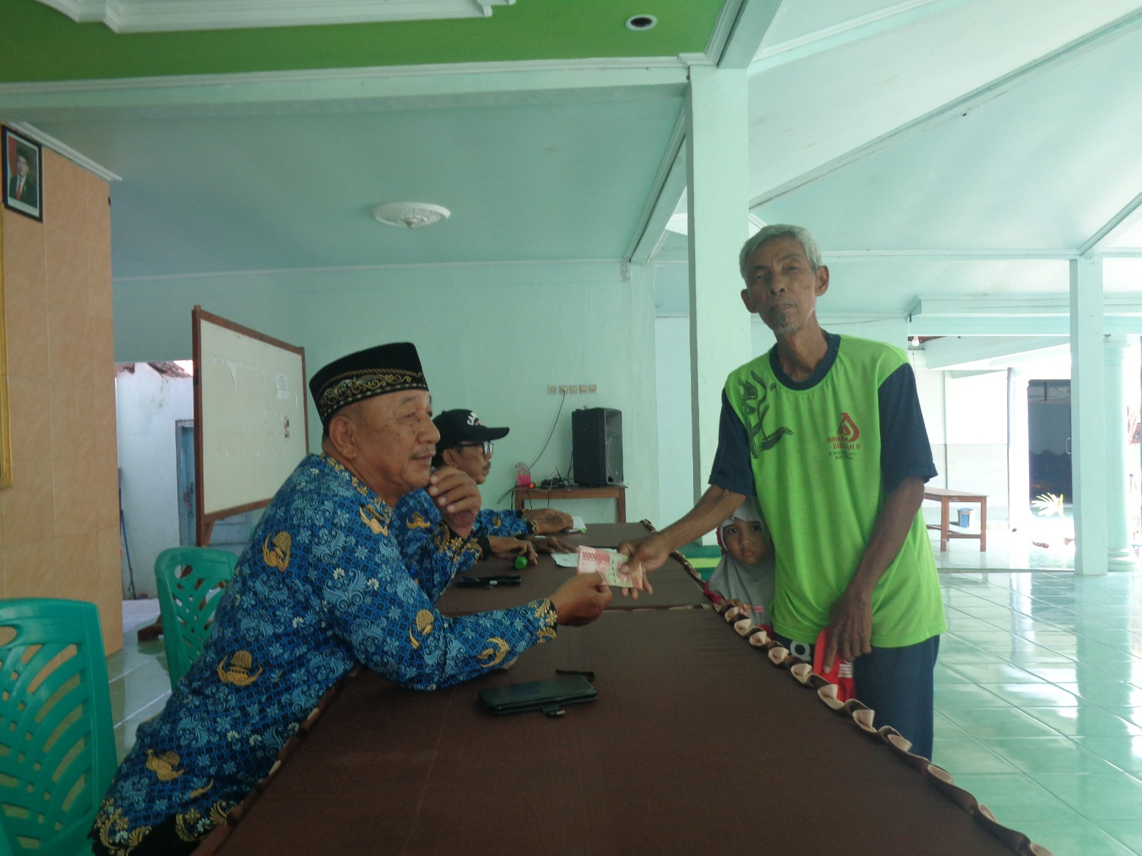 PEMDES PESU SALURKAN BLT-DD PERIODE FEBRUARI